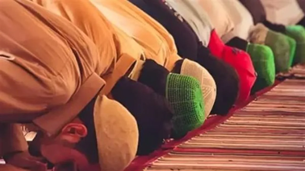 فوارق زمنية.. مواقيت الصلاة في شرم الشيخ وحلايب والعريش بمنتصف الأسبوع